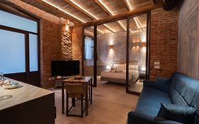 Blue Moon-Emme Loft